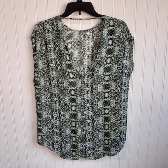 Super Trash Womens Size 36 (Medium) Colorful V Back Short Sleeve Blouse - Picture 2 of 9